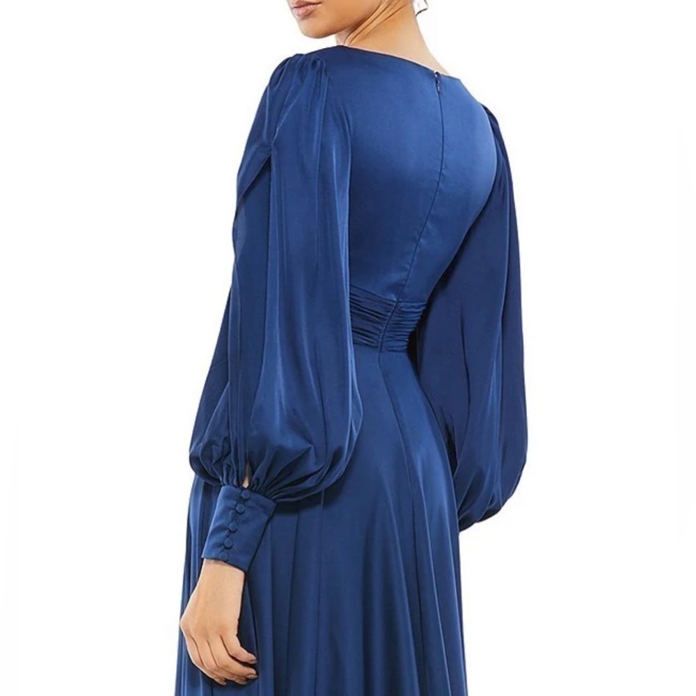 Mac Duggal Long Split Bishop Sleeve Surplice V-Neck A-Line Gown in Blue size 6 - Picture 5 of 13